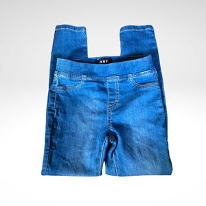 Girls Size 6 DKNY skinny Jeggings